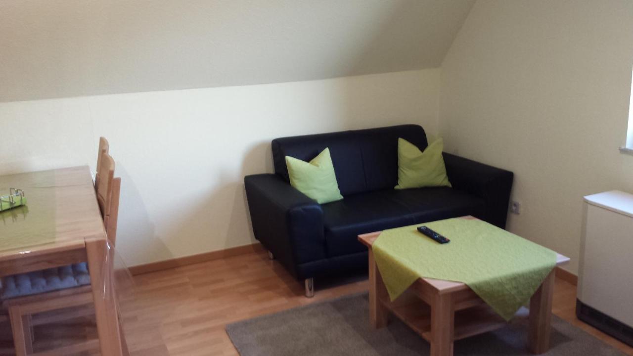 Ferienwohnung "Schwaebische Alb" , Pension Wauri Waldenbuch Bagian luar foto